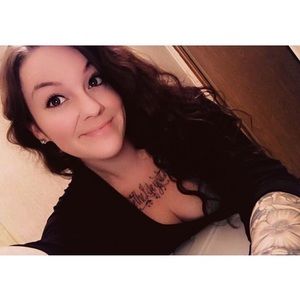 Meet your Posher, Nicole